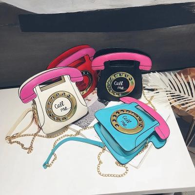 China It is transparent and waterproof phone purse ladies phone chain bags wholesale phone purse women fashion bags ladies bags for sale