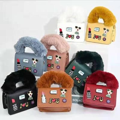 China Fashion Bolso 2021 New Fashion Rectangle Kids Cute Cartoon Red Velvet Purse Handbags Hairy Purses Women Purses for sale