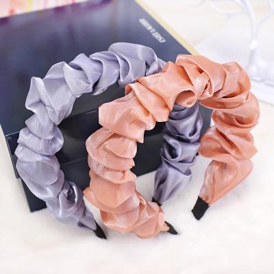 China Women 2021 Wide Wave Edge Designer Hairband Regular Hairband Fabric Pleated Hair Accessories for sale