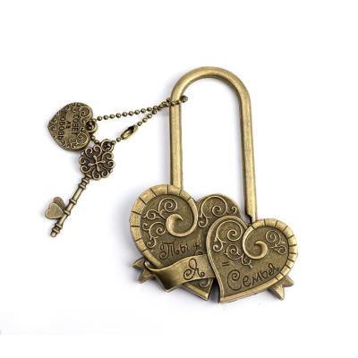 China Wedding Vintage Love Lock Favors Keepsake Wholesale Wedding Gifts For Guests for sale