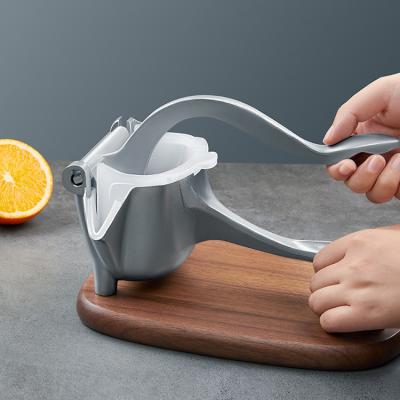 China Factory Direct Viable Small Viable, Hand Press Mini Portable Pomegranate Orange Citrus Lemon Clip Fruit Squeezer/Manuals for sale