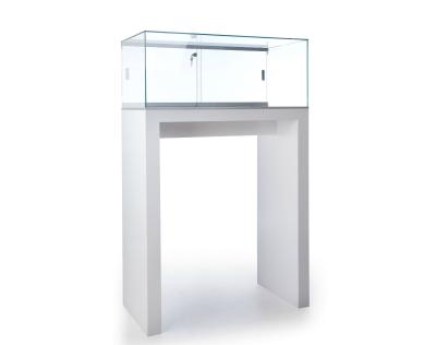 China Vitrina iluminada superior de cristal rectangular, escaparate de cristal bloqueable del gabinete de exhibición en venta