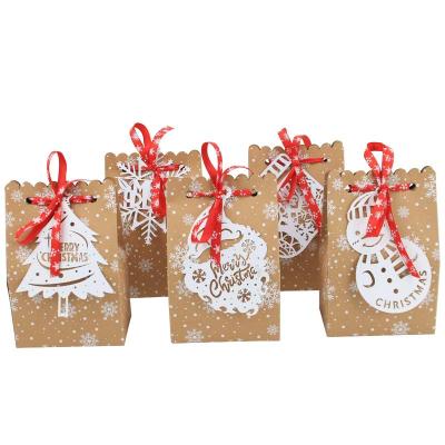 China Recycled Materials Wholesale 6 Designs Cookies Packaging Kraft Paper Bag Snowflake Printing Brown Christmas Gift Bags for sale