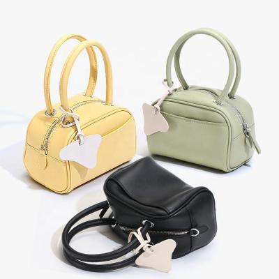 China 100% Newest Fashion Eco-friendly Outdoor High Quality Leather Square Shoulder Bags Messengers New for sale