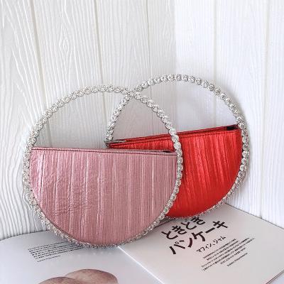 China 100% New European and American Eco-friendly Diamond Round Handbag Temperament Evening Clutch Bags with Crystal for sale