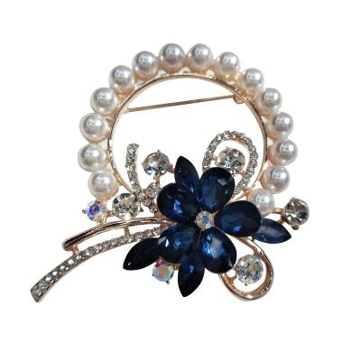 China New Arrival Fashion Diamond Brooches Stone Elegant Crystal Brooch Pearl Brooch Luxury Cloth Decoration Big For Women for sale