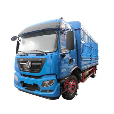 China 245hp Dongfeng 6x6 Live Animal Transport Truck for Logistics and Cargo Transportation for sale