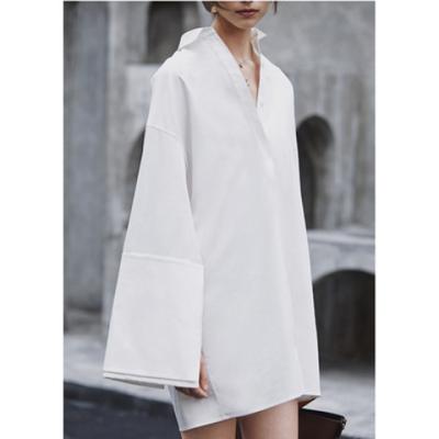 China AS542 Autumn New Female French Style Sense Design Niche Sense Design Breathable Loose V-Neck Shirt Dress Long Straight-Fitting Shirt for sale