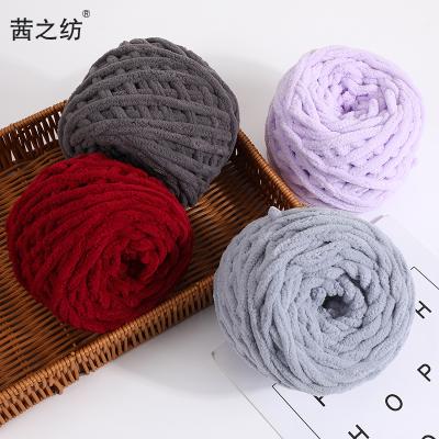 China Hot Sustainable Amazon Sells Same Ice Strips Thread DIY Handmade Slippers Tubular Chunky Knitting Yarn for sale