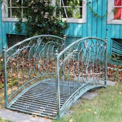 China New Design Shabby Easily Assembled Garden Patio Decoration Iron Art Outdoor Climbing Frame Metal Arch Bridge for sale