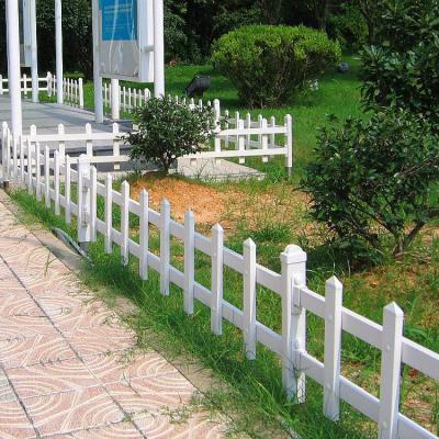 China Easily Assembled Plastic Small Decorative Flower Lawn Fence Garden Edges Mini Fence for sale