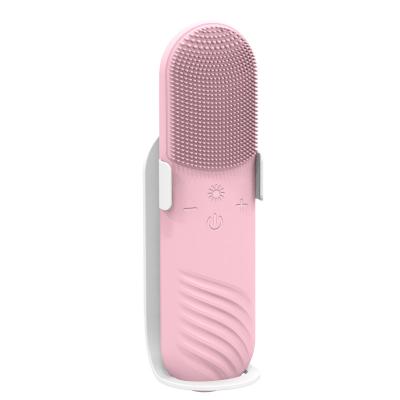 China Moisturizer IPX 7 Brush Silicone Waterproof Electric Facial Cleansing Brush For Deep Pore Cleansing Remover for sale