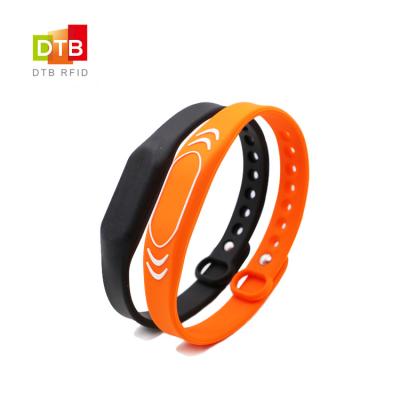 China Waterproof / HF 13.56MHz RFID Silicone Festival Wristbands High Quality Waterproof DTB SW10 SI 125KHz for sale