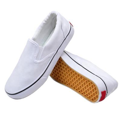 China Fashion Trend Custom New Fashion Loose Casual Loafers Slip On White Canvas Shoes For Women Men for sale