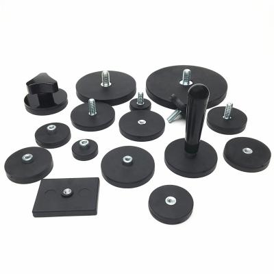 China Industrial Magnet Waterproof Rubber Coated Pot Magnet With Outer Thread D88mm for sale