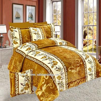 China 8pcs Luxury Anti-pilling Polyester Regular Flannel Comforter Set With Flower Pattern Flannel Comforter Set for sale