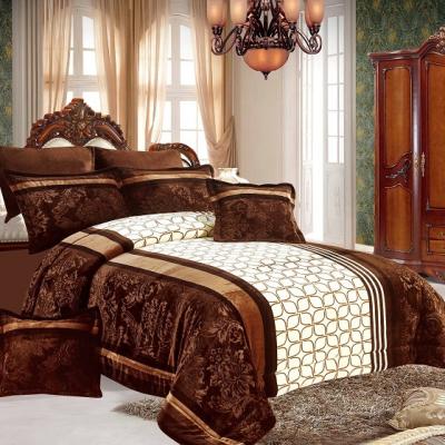 China High quality super warm and super soft anti-pilling printed embossed flannel bedding 7pcs set for home textile for sale