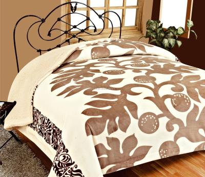 China Anti-pilling 2019 super hot sale 100% polyester printed flannel quilts/quilts for sale