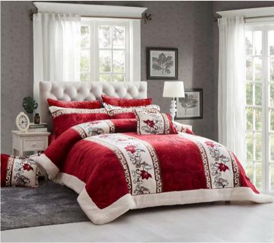 China 7pcs Luxury Anti-pilling Polyester Regular 100% Flannel Comforter Set With Flower Pattern for sale