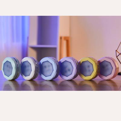 China Modern Dimmable Wireless LED Lights Smart LED Under Cabinet LED Puck Light With Remote Control 6 Packs for sale