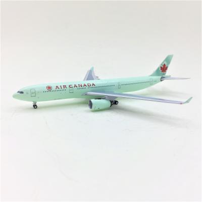 China High detailed simulation scale model airplane model a-330-300 Airbus a-330-300 high detailed die cast model airplanes for Air Canada for sale