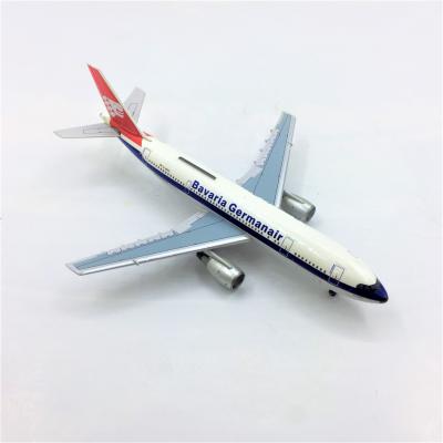 China 1:400 A-300 High Detailed Simulation Model A300 Scale Model Airplane Customized Airbus Die Cast Model Airplanes For GermanAir for sale