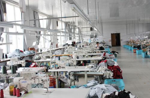 Verified China supplier - Pujiang Xinyi Clothes & Accessories Co., Ltd.