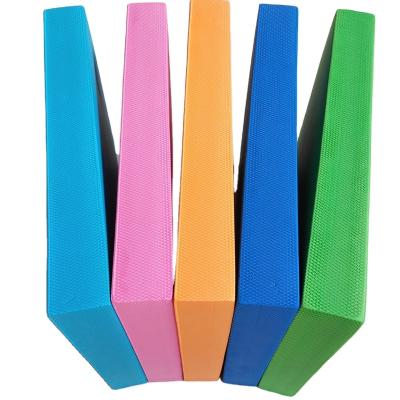 China Inflatable Half Leg Yoga Massage Balance Pad Stability Pad Inflatable Pad for sale