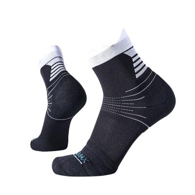 China High Quality Breathable Basketball Sport Socks Quick Dry Terry Cushion Thick Coolmax Crew Socks Keep Your Feet Blister Free for sale