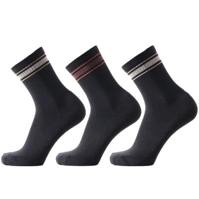 Китай Wholesale Breathable White Black White Gray Anti-skid Stripe Factory Crew Socks Sports Crew Socks In 3 Pairs Per Pack продается