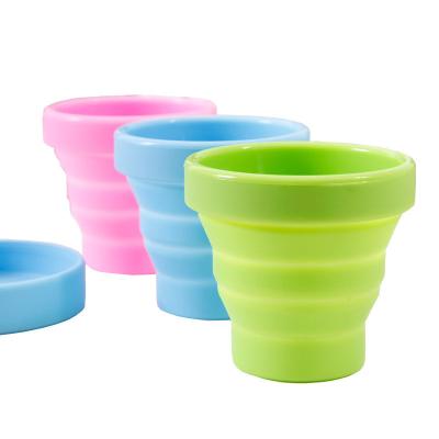 China Wholesale Viable Reusable Collapsible Silicone Travel Collapsible Rubber Drinking Coffee Cup With Lids for sale