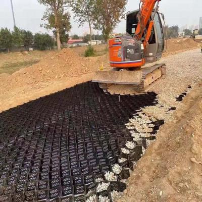 China Paredes de retención de terraplén reforzado de geocell HDPE suelo de carreteras reforzado estabilización del suelo de geocell del canal fluvial en venta