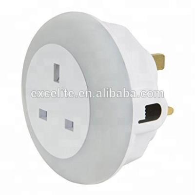 中国 Light Color Changing 3 Color Change Led Wall UK BS Plug In Touch Sensor Night Light 販売のため