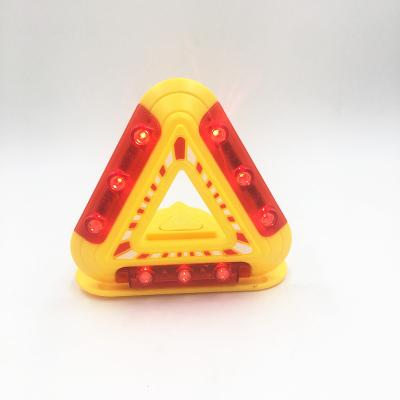 China Roadway Warning Signs Traffic Triangle Warning Light With Magnet à venda