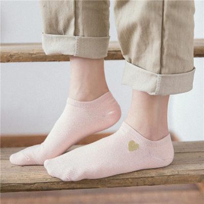 China Anti-Fault Manzi New Embroidered Boat Knocks Heart Cotton Women Invisible Breathable Girls Short Ankle Socks for sale