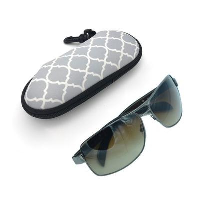 China Lightweight Unique Soft Neoprene Sunglasses Cover Goggle Pocket Case for sale