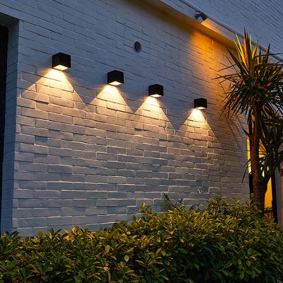 China New 2022 Modern Super Bright Warm White Outdoor Waterproof New Wall Mounted Lamp Solar Power Panel Led For Fence With Sensor for sale