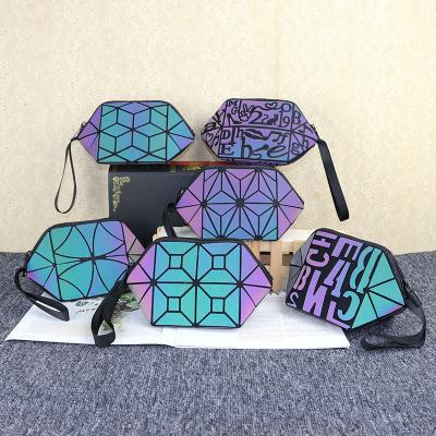 China Custom Logo Zip Lock Clear Hologram Waterproof Iridescent Clear Reflective Cosmetic Pouch for sale