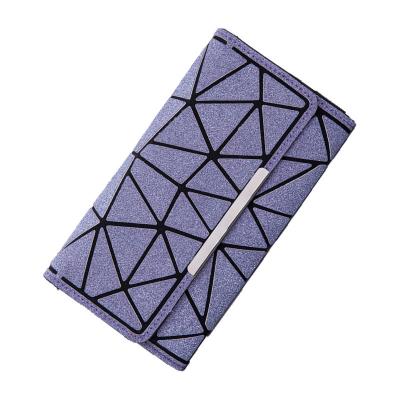 China High Quality Waterproof Purple Glitter Small Wallet Bag Fashion Neon Glowing Geometric Lightweight Reflective Wallet For Women for sale