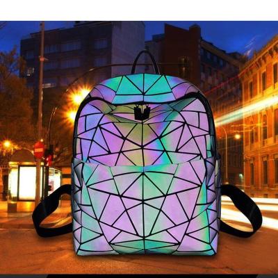 China Waterproof Glowing Travel Bao Backpack PVC Holo Diamond Plain Geometric Bagpack School from China factory wholesale for sale