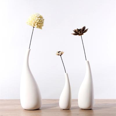 China Lobby Minimalist Home Decor Decoration Whiteware Ceramic Flower Vase for sale