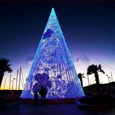 China Regular Shine Street Decorations Metal Frame Led 20Ft 30Ft 40Ft 50Ft Outdoor Giant Lighting Christmas Tree for sale