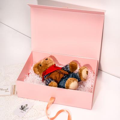 China Recyclable Bear Gift Packaging Hat Boxes For Rose Flowers With Handle Pink aangepaste geschenkdoos flower cheapest gift box for sale