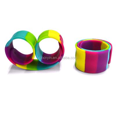 China Custom Logo Wrist Band Silicone Slap Wristband Environmentally Friendly Promotional Colorful Rubber Snap Bracelet Gift for sale