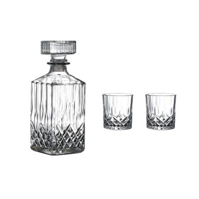 China Wholesale Viable High End Modern Crystal Whiskey Bottle Carved Glass Whiskey Decanter Set Gift for sale