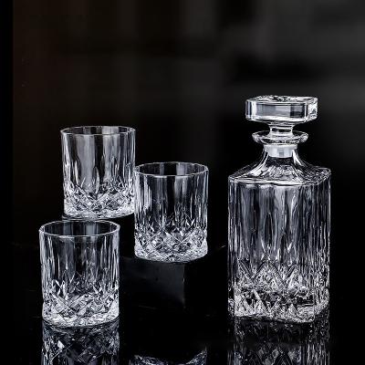 China Factory direct wholesale viable whiskey decanter custom glass bottles vodka and whiskey glass bottles for sale