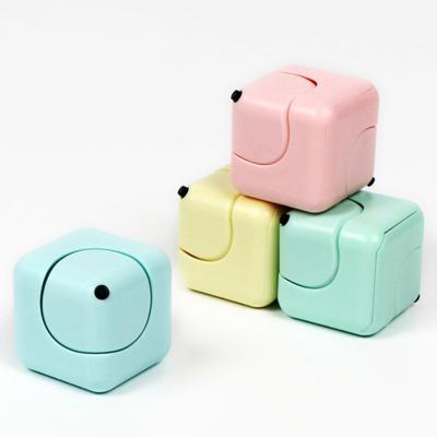 China Brand New Environmental Friendly Spinning Top Plastic Children's Top Fingertip Cube Toy Fingertip Press Decompressor for sale