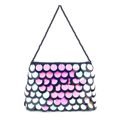 China 2022 new factory fashion ladies outlet sequin chain bag handmade beaded gradient PORTABLE dinner bag handmade beaded scales luxury bags for women for sale