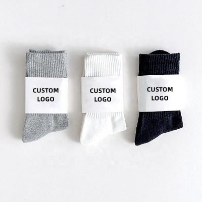 China Breathable Wholesale Custom Socks 100% Bulk Unisex Adult Men's Sports Gym Socks Custom White Fashionable Logo Unisex Cotton Socks for sale