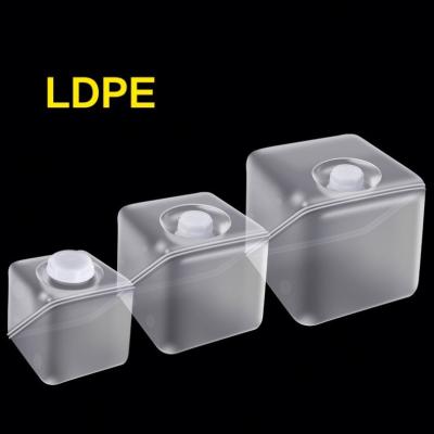 China UMETASS Folding Never Leaking Collapsible Plastic LDPE Tap Water Container Jerry Can With Handle 1L 5L 10L for sale